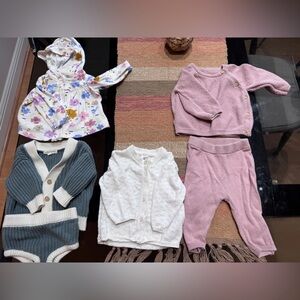 Baby Girl Sweater Sets Sz 0 - 3 month
